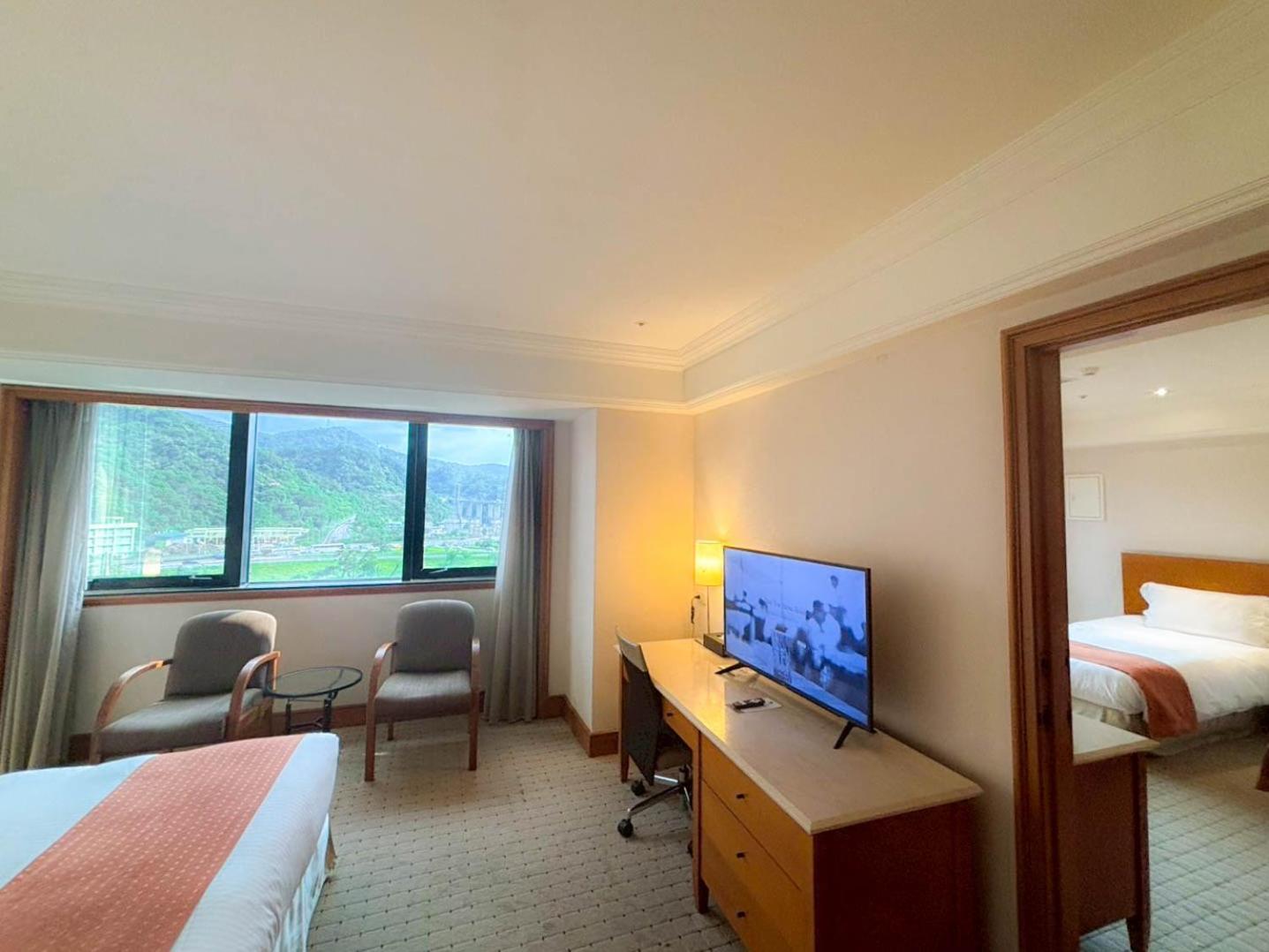 טאיפיי Hione Holiday Hotel מראה חיצוני תמונה