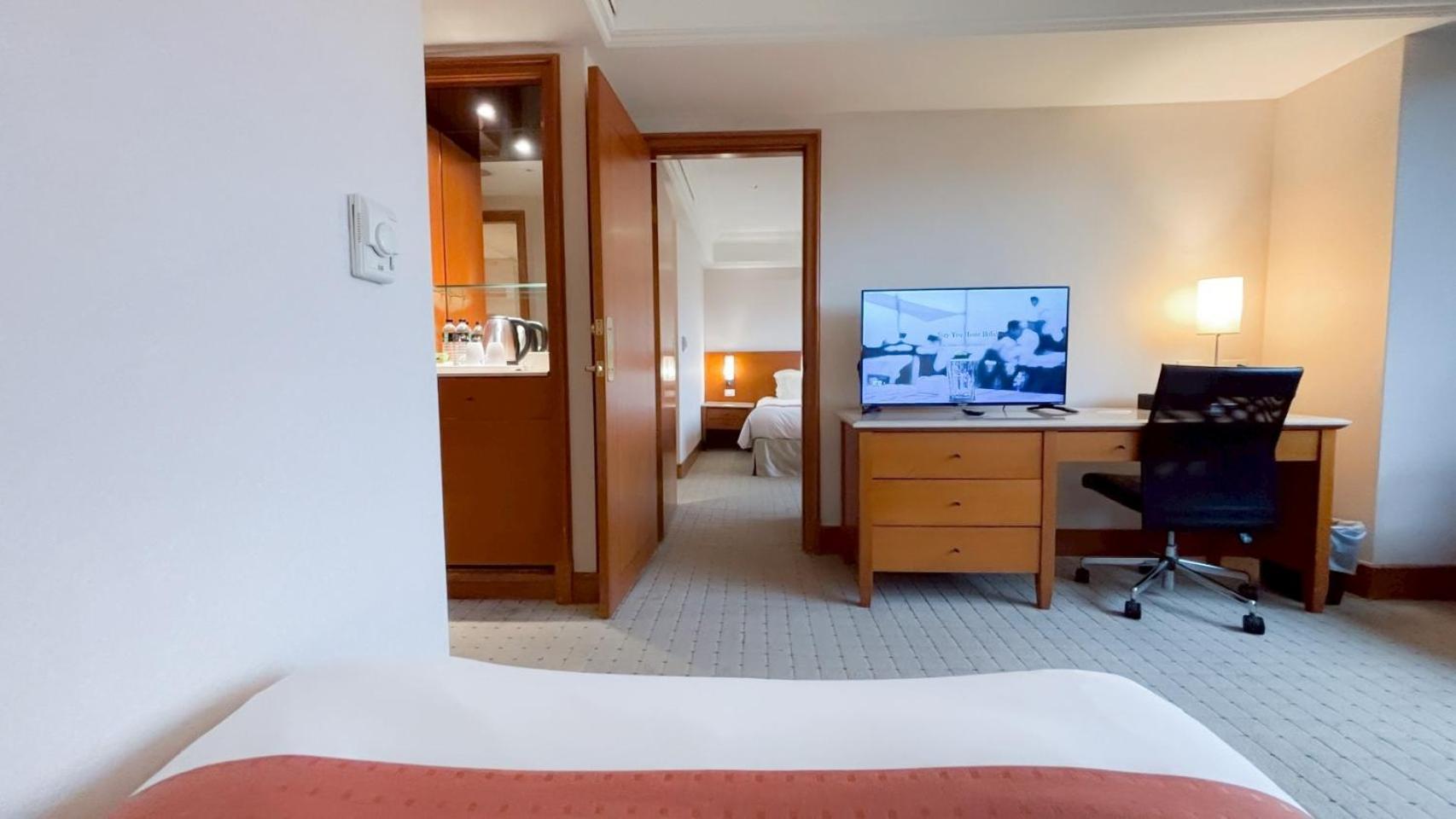 טאיפיי Hione Holiday Hotel מראה חיצוני תמונה