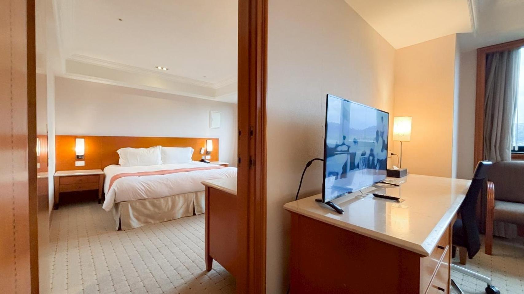 טאיפיי Hione Holiday Hotel מראה חיצוני תמונה