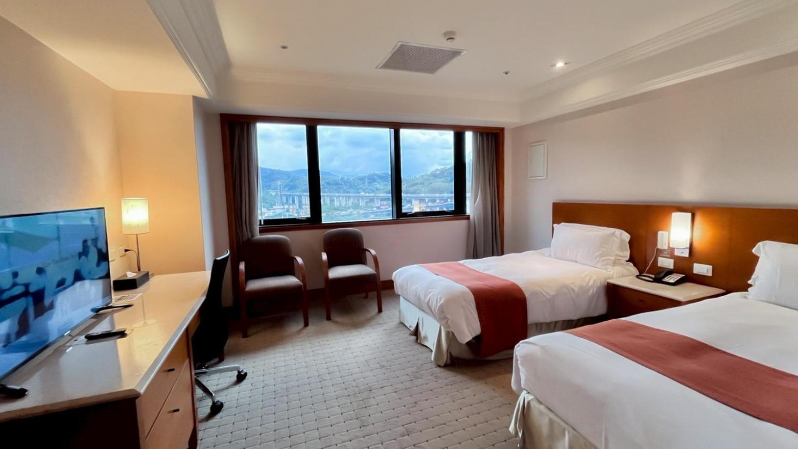 טאיפיי Hione Holiday Hotel מראה חיצוני תמונה
