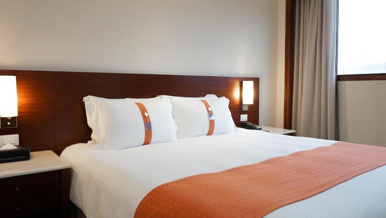 טאיפיי Hione Holiday Hotel מראה חיצוני תמונה